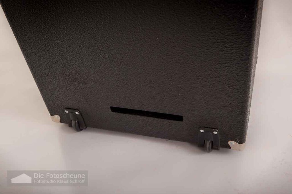 Review Bass Box Barefaced Big Twin 3 Detail Rollen an der Unterseite